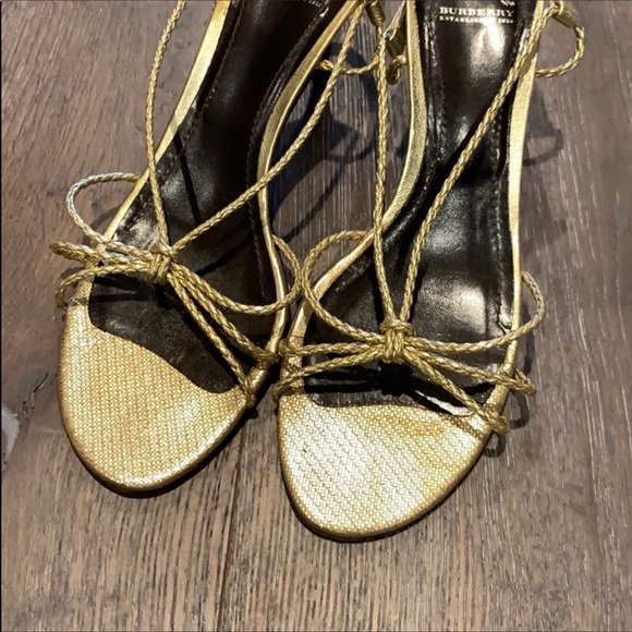 Burberry Golden shoes - Picture 3 of 3
